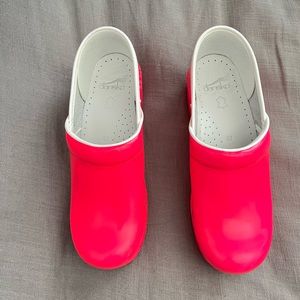 Hot pink Dansko nursing shoes size 39